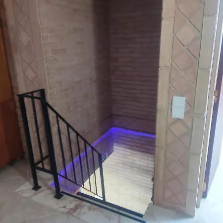 아파트 Large Duplex Pool View