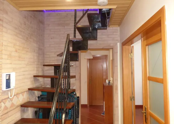 Large Duplex Pool View 公寓