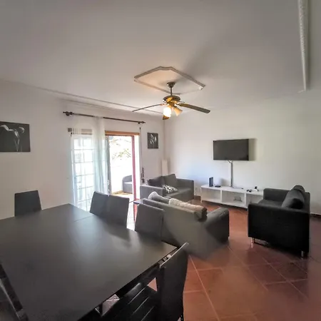 Апартаменты Large Duplex Pool View Албуфейра